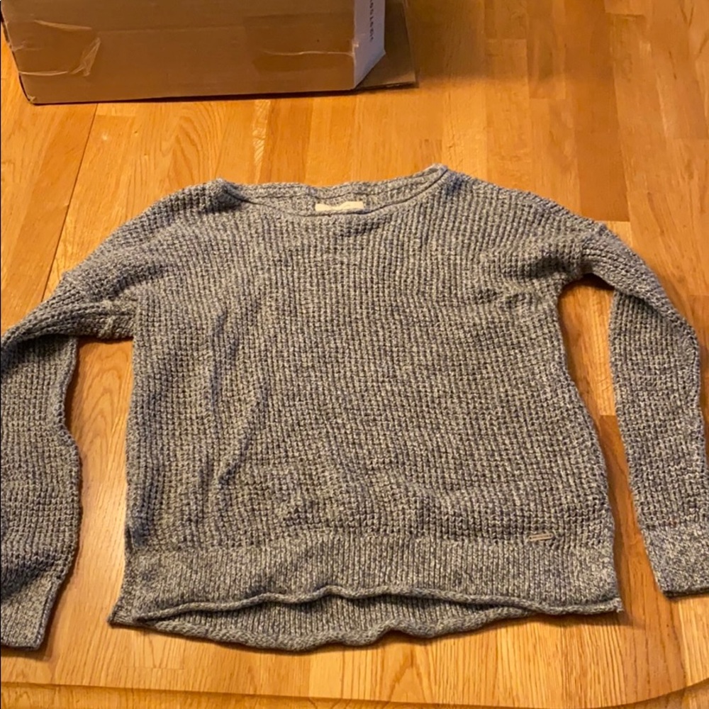 Hollister grey sweater (never worn)